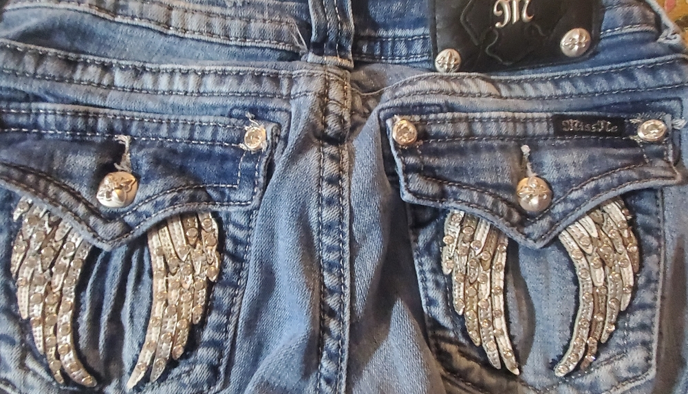 Miss Me size 27 angel wing embellished boot cut